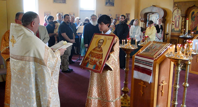 Blessing the Icon of St. Vasilli Martysz